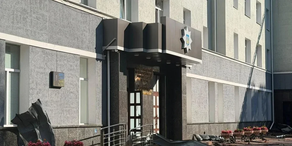 Будівля обласного управління Нацполіції у Житомирській області після удару безпілотників
