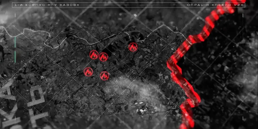 Скриншот відео бойової роботи дронів «Азову» з позначеними на карті палаючими точками знищених обʼєктів пального
