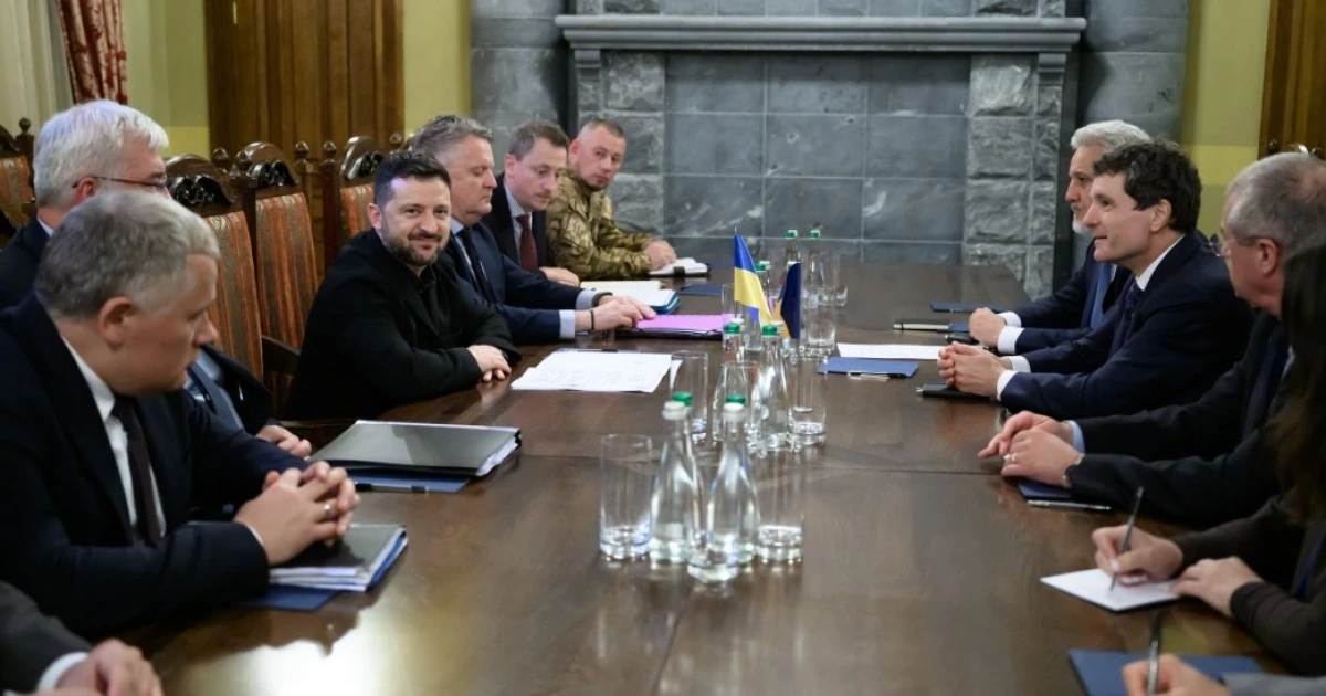 Зеленський і Дан відкрили інвестиційну виставку саміту «Карпатської вісімки»