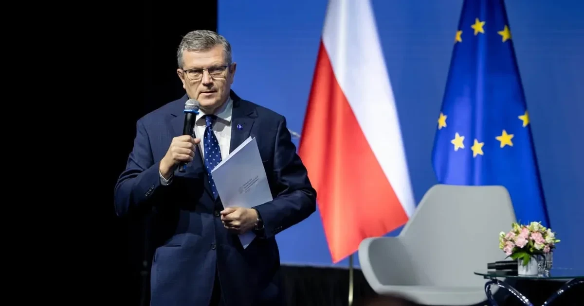 Туск назвав ухвалу Львівської облради про 2027 рік «самогубною тактикою»