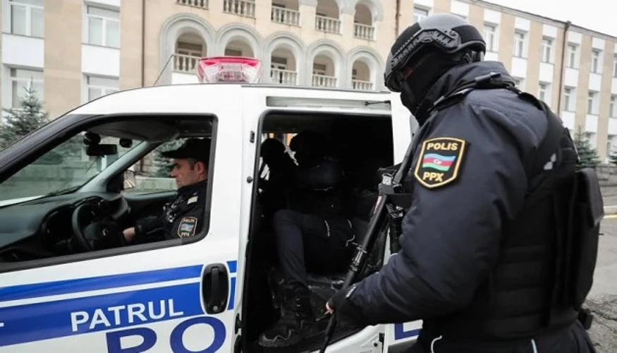 Протести в Баку через шкільну форму: чому суспільство реагує гостро